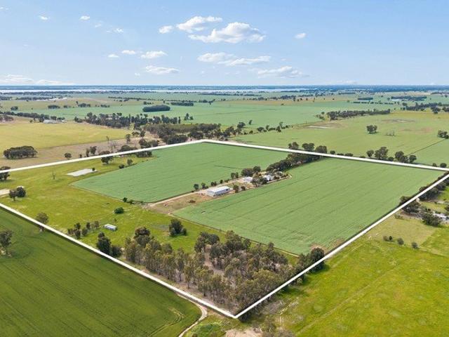 Cottage for sale in Yarrawonga South, Yarrawonga