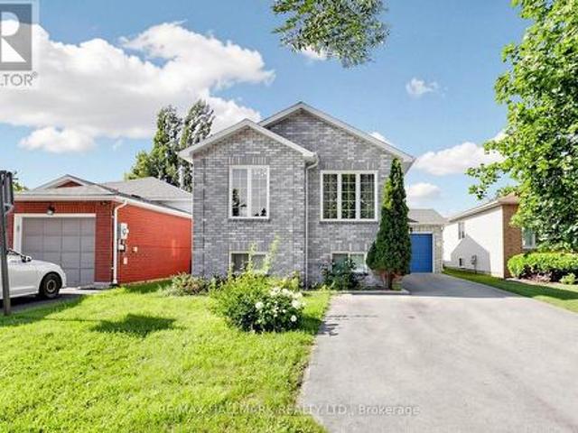 House for sale in Barrie, Ontario