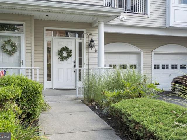Townhouse for sale in Manahawkin, New Jersey