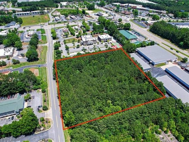 Land for sale in Suwanee, Georgia