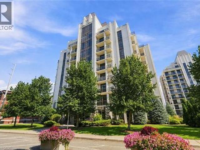 Condo for sale in Ancaster, Ontario