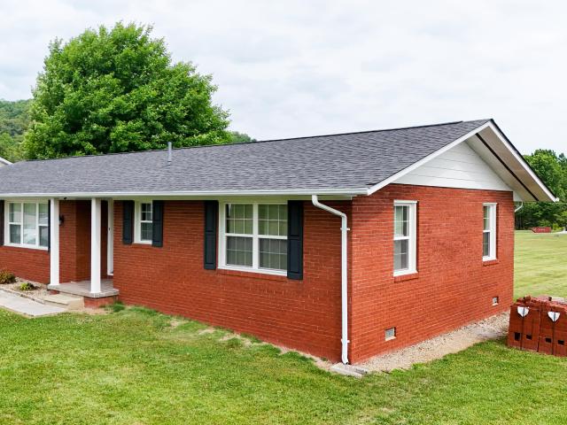 House for sale in Williamsburg, Kentucky