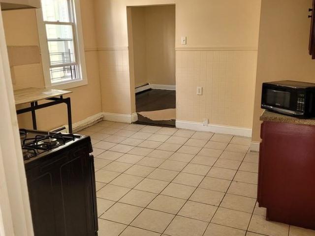 Apartment for rent in Newark, Essex County