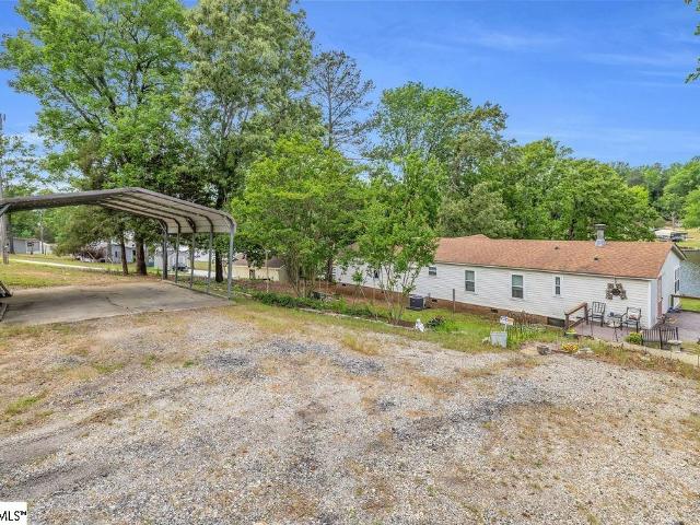 House for sale in Cross Hill, South Carolina