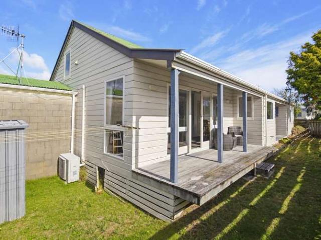 Townhouse for sale in Paraparaumu, Wellington
