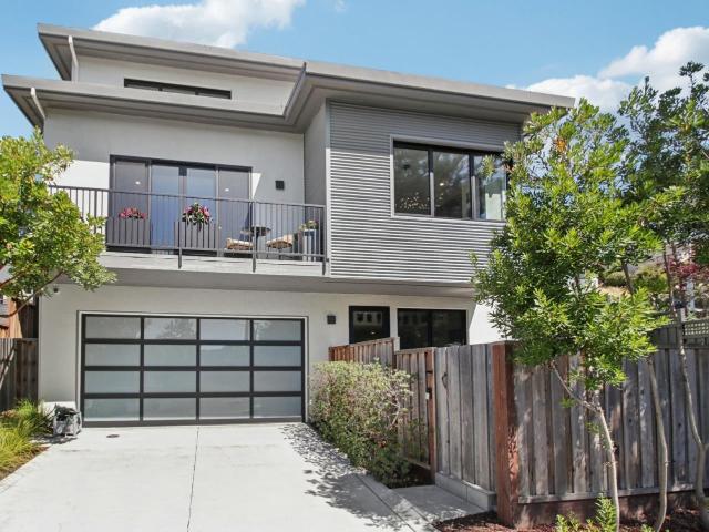 House for sale in San Carlos