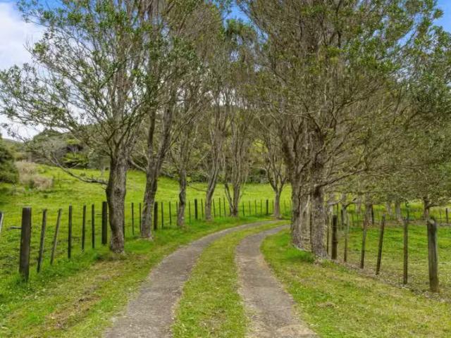 House for sale in Waitākere, Waitākere Ranges
