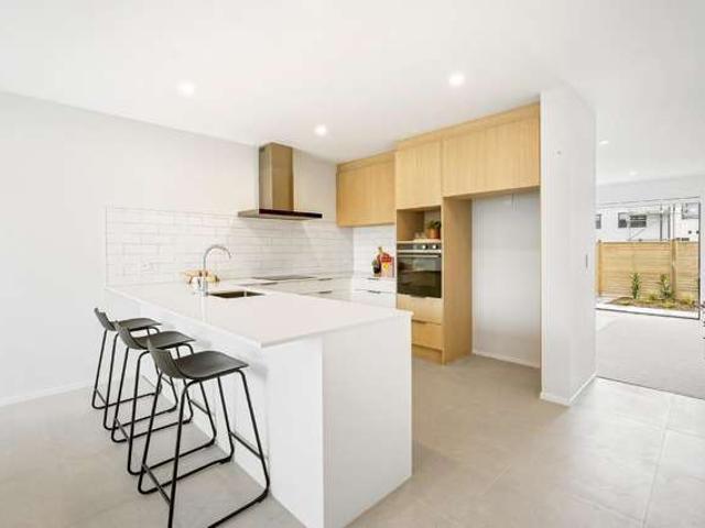 Townhouse for sale in Beachlands