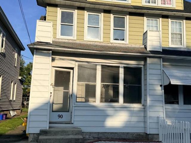 Townhouse for sale in Crosswicks, New Jersey