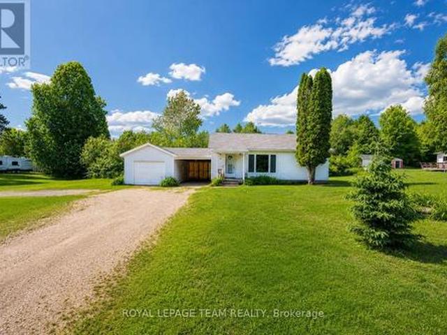 House for sale in Renfrew, Ontario