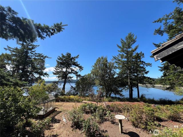 House for sale in Eastsound, Washington