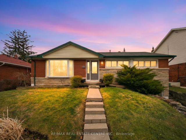 House for sale in Ancaster, Ontario