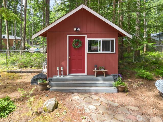 House for sale in Hoodsport, Washington