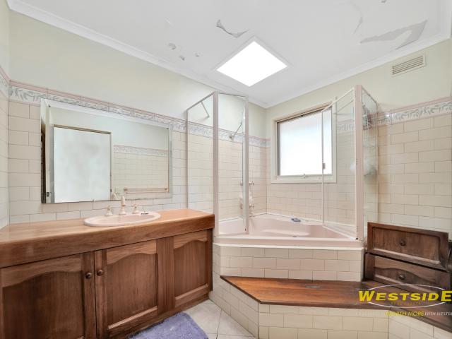 Cottage for sale in Little River, Victoria