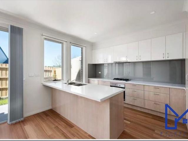 Townhouse for rent in Camerons Creek, Victoria