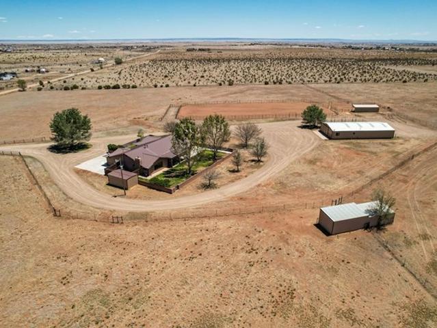 House for sale in Edgewood, New Mexico
