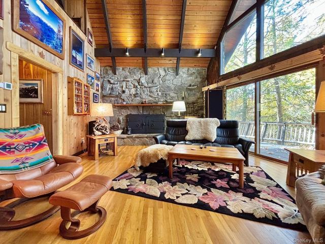 House for sale in Town of Hyde Park, Dutchess County