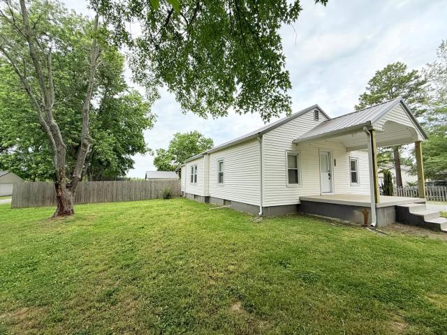 House for sale in Harrisburg, Illinois