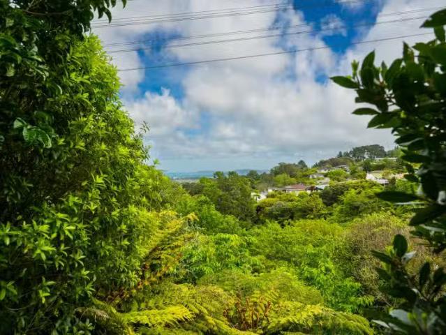 House for sale in Days Bay, Wellington