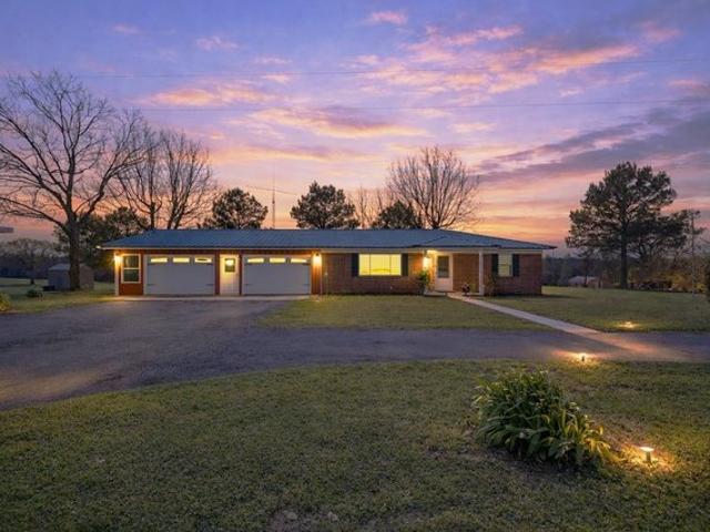 House for sale in Big Sandy, Texas