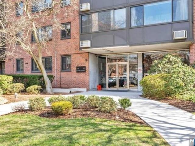 Condo for sale in Hackensack, New Jersey