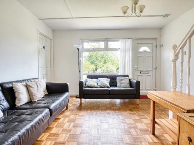 Apartment for rent in St. Dunstan's, The Bridge
