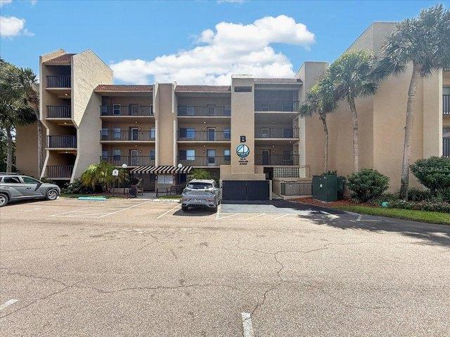 Condo for sale in Tarpon Springs, Florida