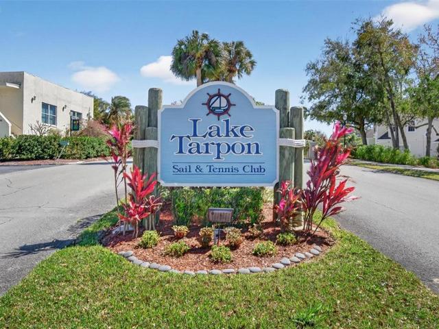 Condo for sale in Tarpon Springs, Florida