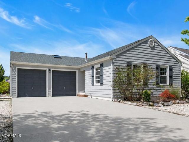 House for sale in Bayville, New Jersey