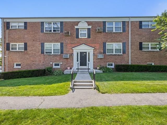 Condo for sale in Cos Cob, Connecticut