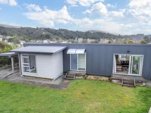 House for sale in Pauatahanui, Wellington