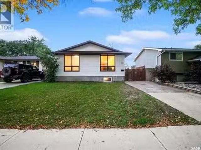 House for sale in Glencairn Village, Regina