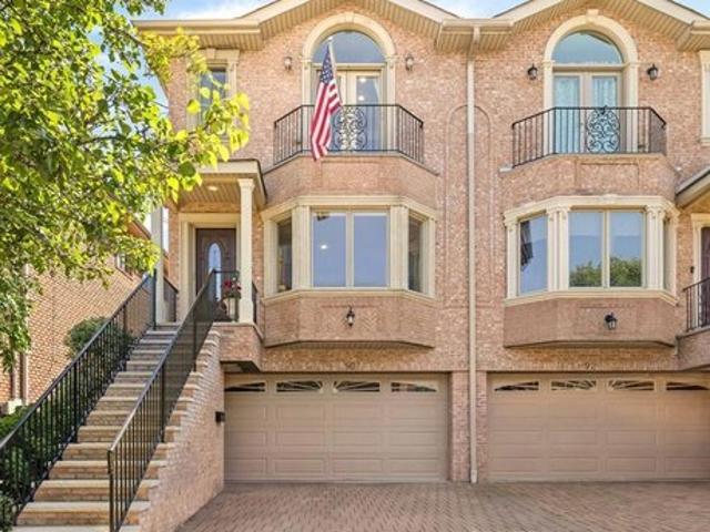 Condo for sale in Cliffside Park, New Jersey
