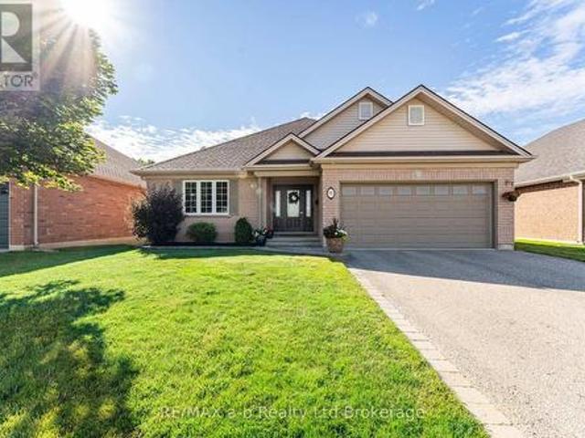 House for sale in Tillsonburg, Ontario