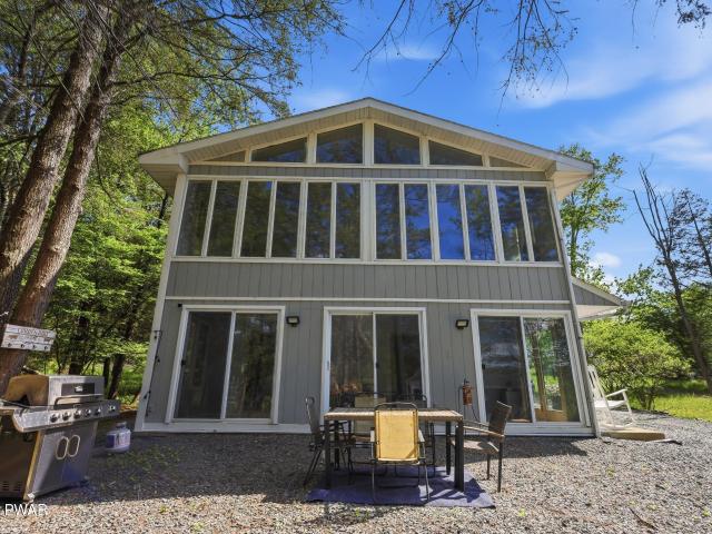 House for sale in Lake Ariel, Pennsylvania