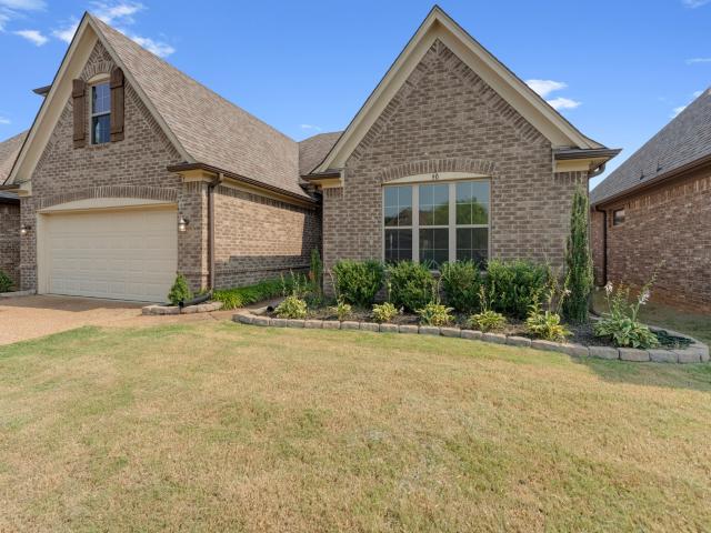 House for sale in Oakland, West Tennessee
