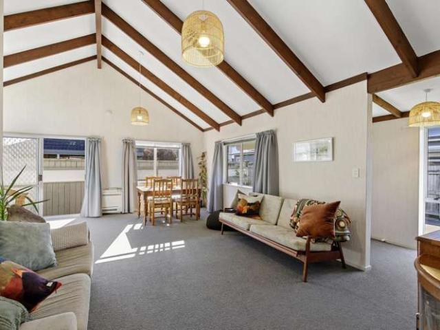House for sale in Days Bay, Wellington