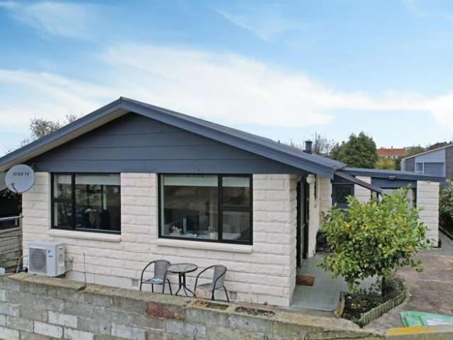 Townhouse for sale in Otakou