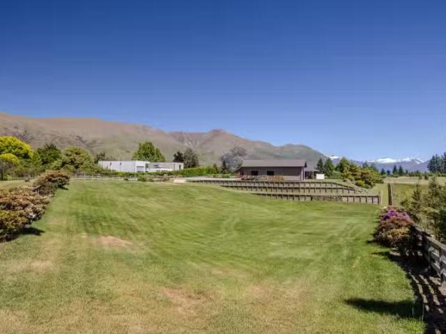 House for sale in Otakou