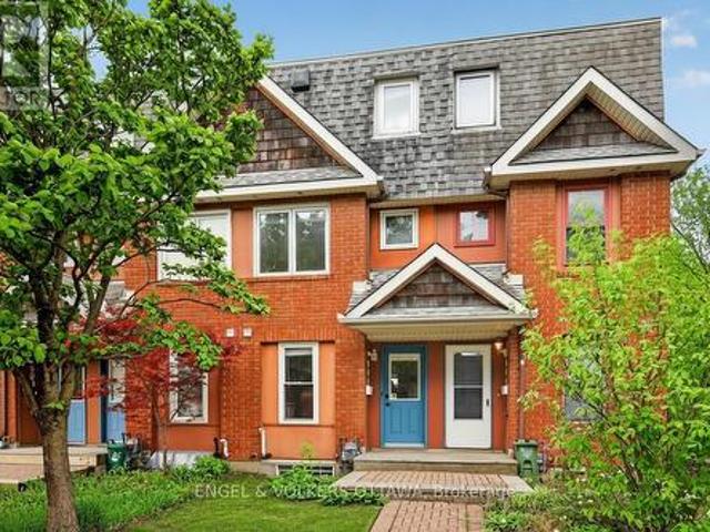 House for sale in Rideau-Vanier, Ottawa