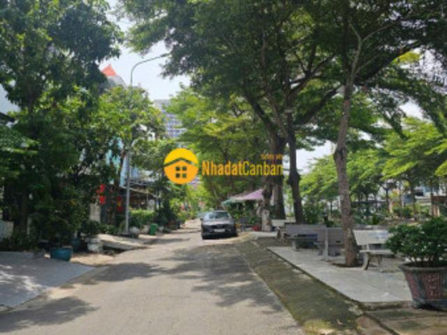 Nhà mặt phố bán