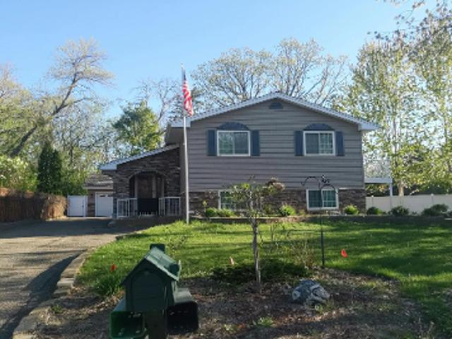 House for sale in Coon Rapids, Minnesota