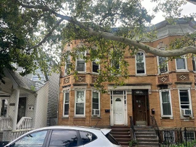 House for sale in Queens, Arverne