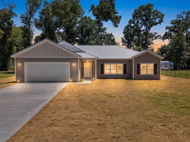 House for sale in Trenton, Florida