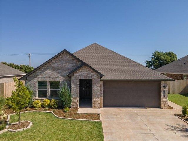 House for sale in Yukon, Oklahoma