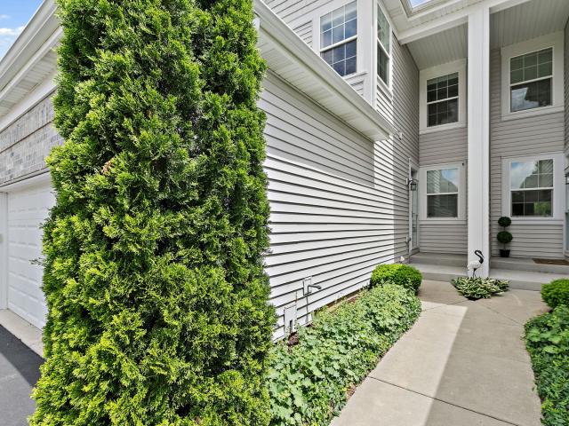 Townhouse for sale in Lakewood, McHenry County