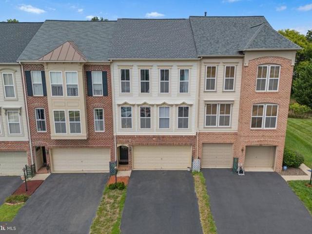 Townhouse for sale in Virginia