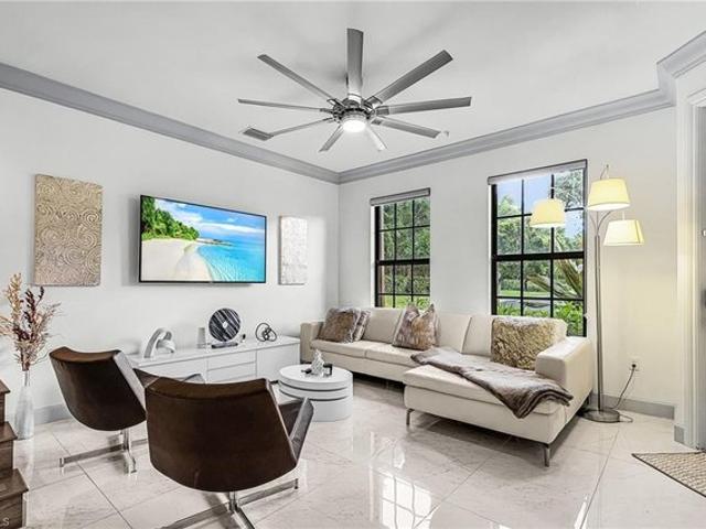 Townhouse for sale in Naples, Florida