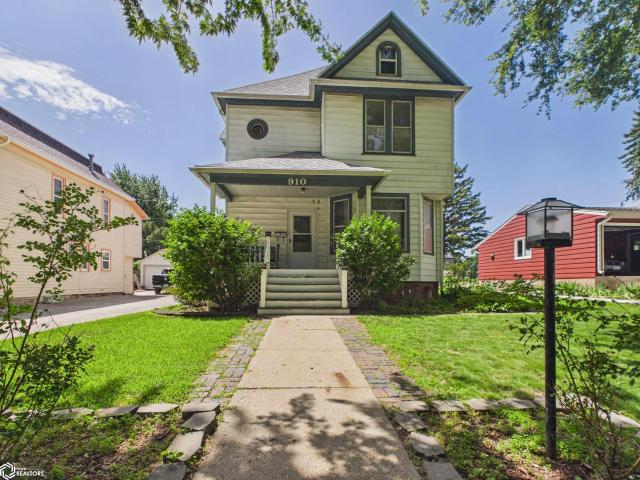 House for sale in Mahaska, Iowa