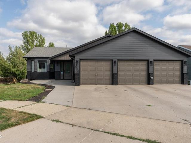 House for sale in Mandan, North Dakota